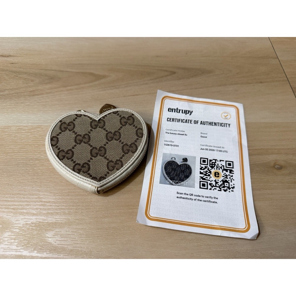 Authentic Gucci Heart Coin Case Wallet GG Beige Canvas Leather Italy With COA